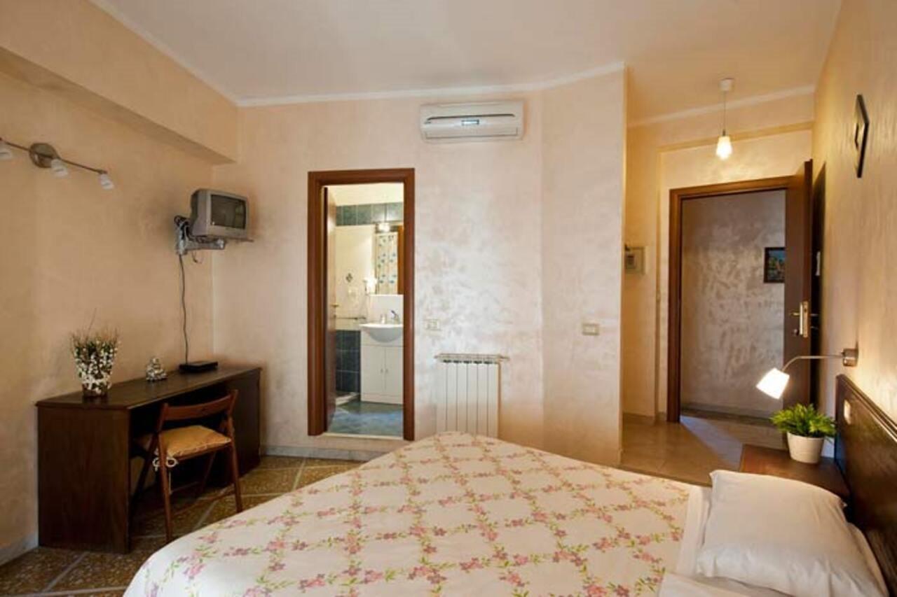 In Trastevere House Rome Bagian luar foto