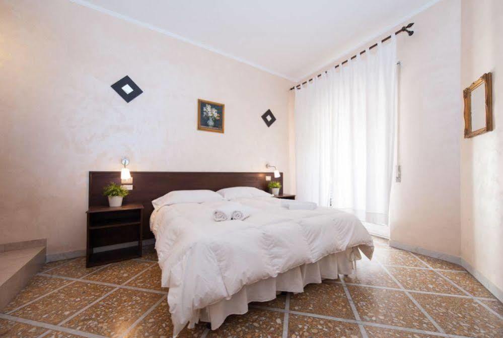 In Trastevere House Rome Bagian luar foto